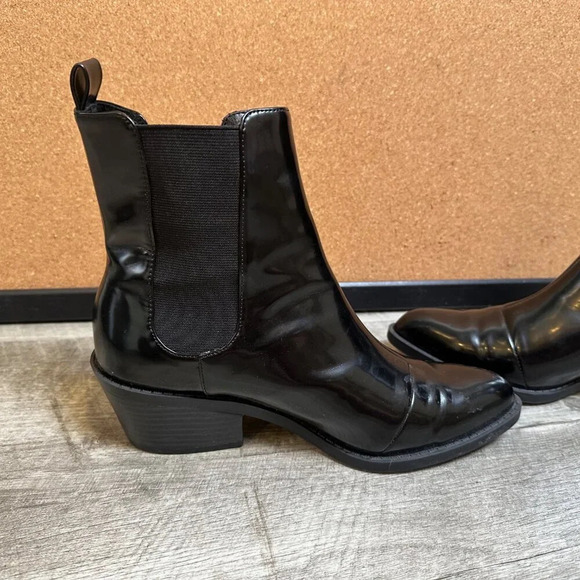 Monki Patent Leather Black Chelsea Boot in Size EU 38 / US 7 - Picture 3 of 7